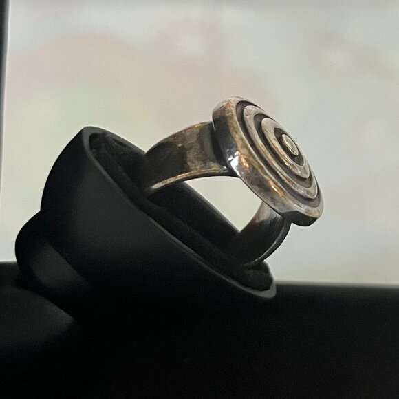 Vintage Lisa Jenks Heavy Silver Ring - Sz 7 - Picture 8 of 8